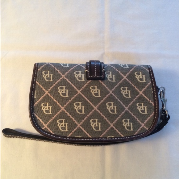 Dooney and Bourke Leather Wristlet - Picture 2 of 4